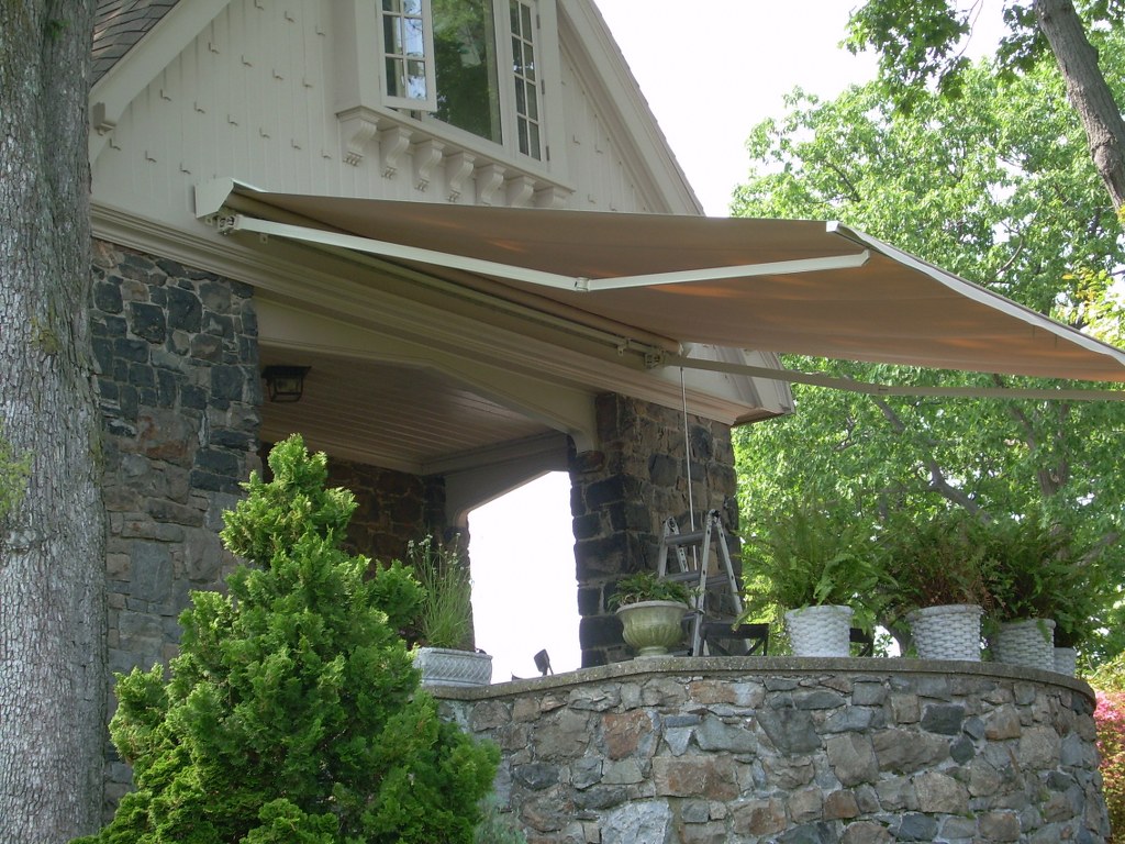 What Are My Choices When Purchasing A Retractable Awning New